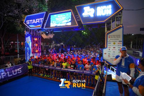 Race photo from Isoplus Run 2024 Surabaya