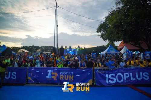 Race photo from Isoplus Run 2024 Surabaya