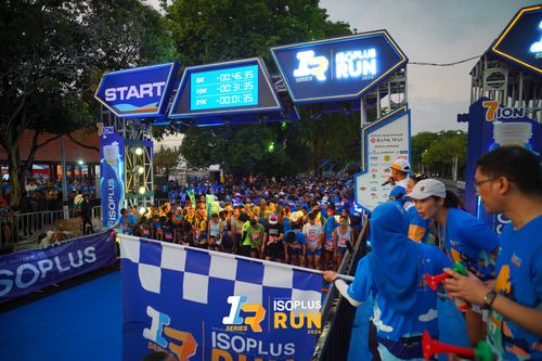 Race photo from Isoplus Run 2024 Surabaya