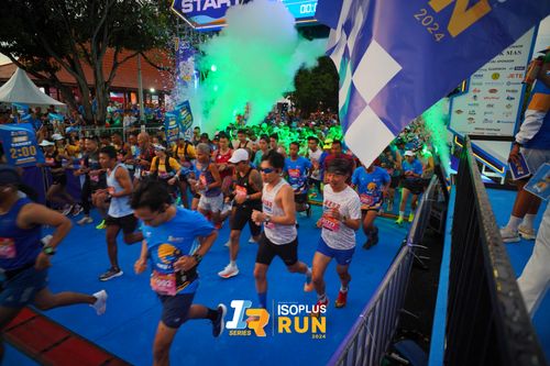 Race photo from Isoplus Run 2024 Surabaya