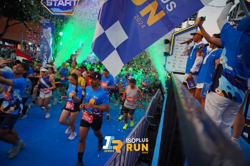 Race photo from Isoplus Run 2024 Surabaya