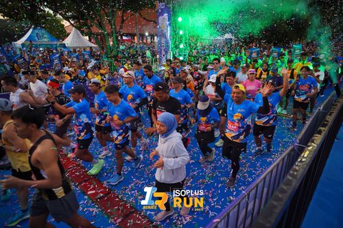 Race photo from Isoplus Run 2024 Surabaya