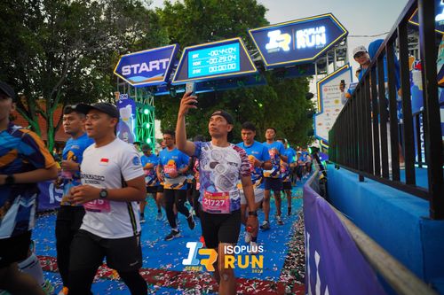 Race photo from Isoplus Run 2024 Surabaya