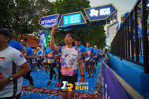 Race photo from Isoplus Run 2024 Surabaya