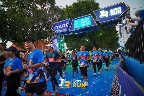 Race photo from Isoplus Run 2024 Surabaya
