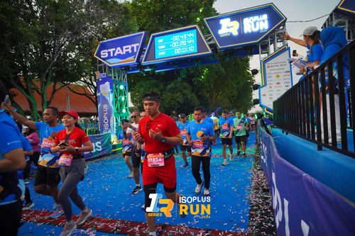 Race photo from Isoplus Run 2024 Surabaya