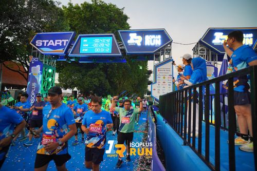 Race photo from Isoplus Run 2024 Surabaya