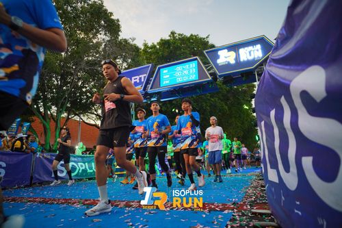 Race photo from Isoplus Run 2024 Surabaya