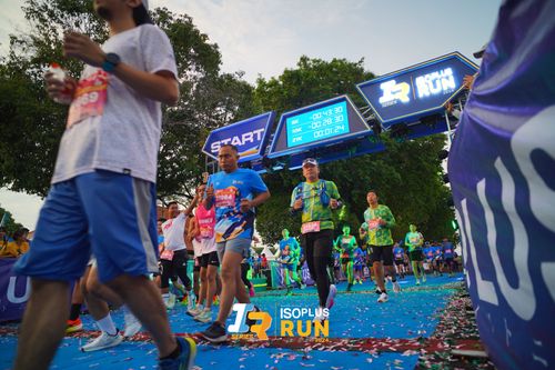 Race photo from Isoplus Run 2024 Surabaya