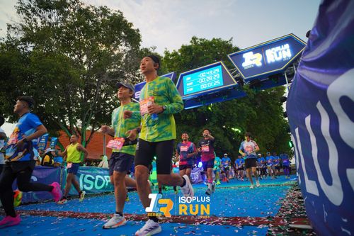 Race photo from Isoplus Run 2024 Surabaya