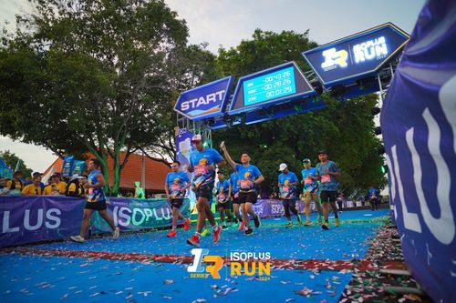 Race photo from Isoplus Run 2024 Surabaya