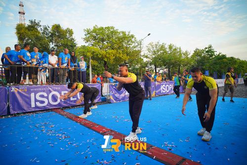 Race photo from Isoplus Run 2024 Surabaya