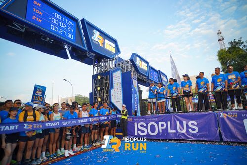 Race photo from Isoplus Run 2024 Surabaya