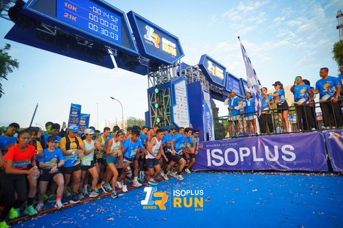 Race photo from Isoplus Run 2024 Surabaya