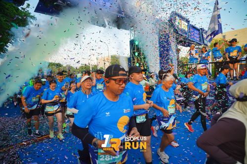 Race photo from Isoplus Run 2024 Surabaya