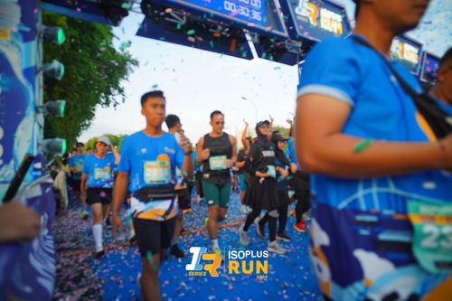 Race photo from Isoplus Run 2024 Surabaya