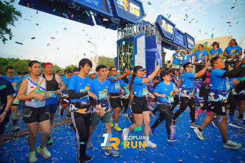 Race photo from Isoplus Run 2024 Surabaya