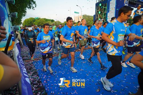 Race photo from Isoplus Run 2024 Surabaya