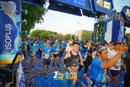Race photo from Isoplus Run 2024 Surabaya