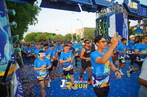 Race photo from Isoplus Run 2024 Surabaya
