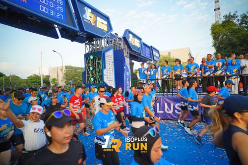 Race photo from Isoplus Run 2024 Surabaya