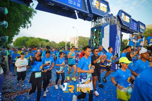Race photo from Isoplus Run 2024 Surabaya