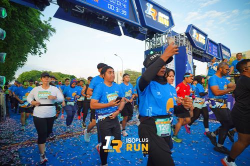 Race photo from Isoplus Run 2024 Surabaya