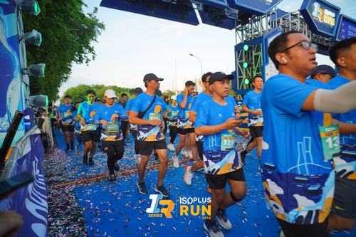 Race photo from Isoplus Run 2024 Surabaya