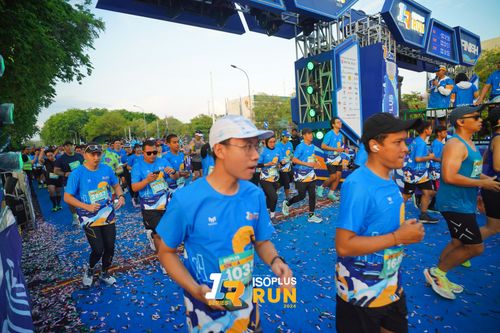 Race photo from Isoplus Run 2024 Surabaya