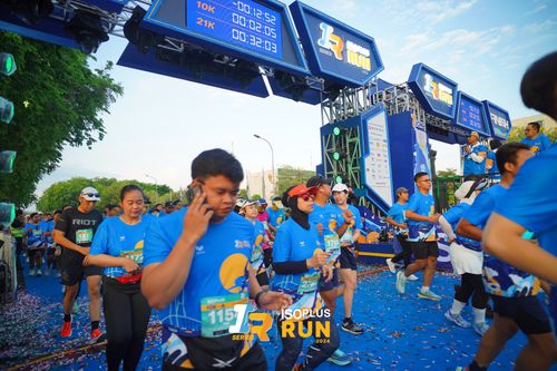 Race photo from Isoplus Run 2024 Surabaya