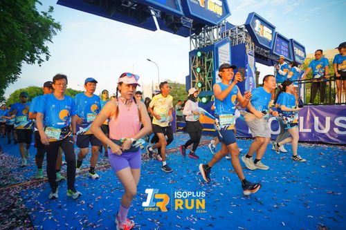 Race photo from Isoplus Run 2024 Surabaya