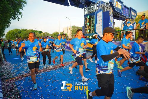 Race photo from Isoplus Run 2024 Surabaya