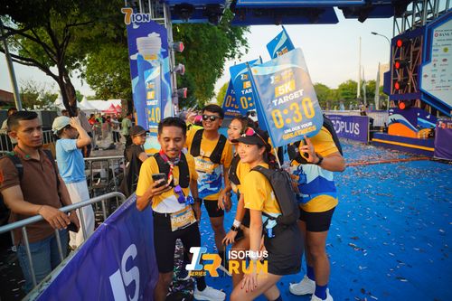 Race photo from Isoplus Run 2024 Surabaya