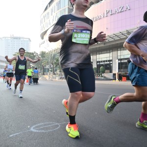 Race photo from SURABAYA ISOPLUS MARATHON 2026
