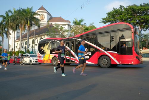 Race photo from SURABAYA ISOPLUS MARATHON 2025