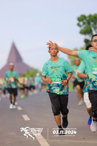 Race photo from Arutmin Borneo Run 2024