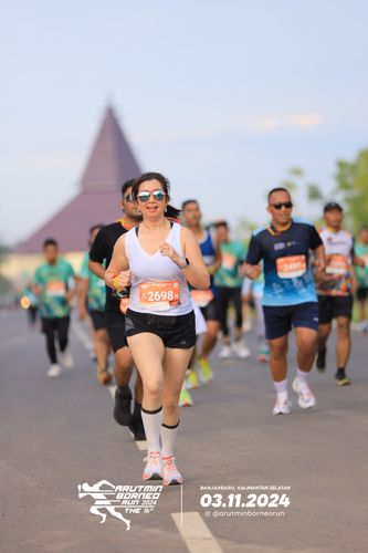 Race photo from Arutmin Borneo Run 2024