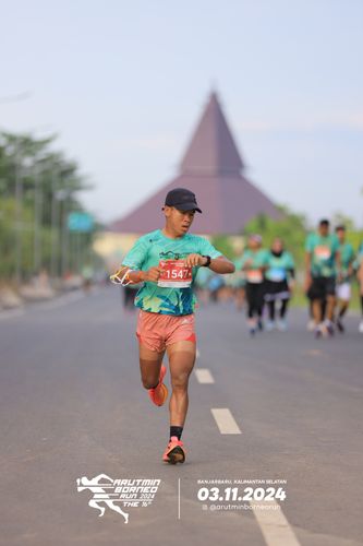 Race photo from Arutmin Borneo Run 2024