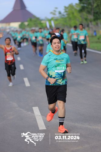 Race photo from Arutmin Borneo Run 2024