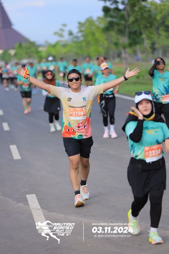 Race photo from Arutmin Borneo Run 2024