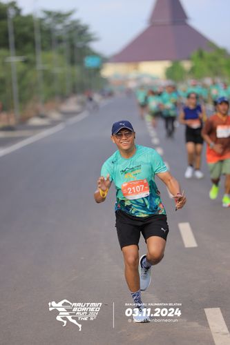 Race photo from Arutmin Borneo Run 2024