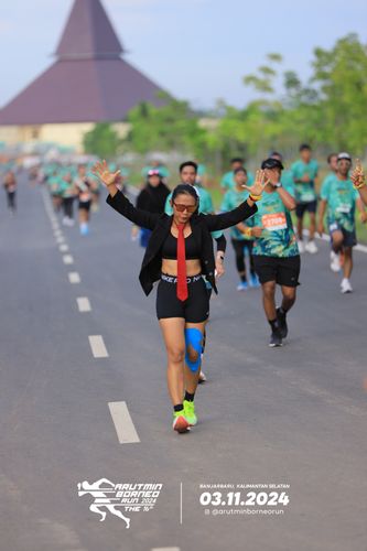 Race photo from Arutmin Borneo Run 2024