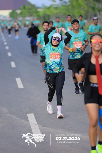 Race photo from Arutmin Borneo Run 2024