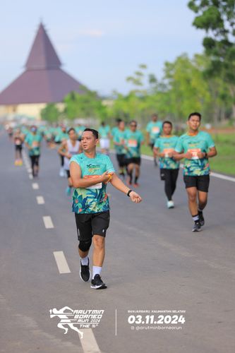 Race photo from Arutmin Borneo Run 2024