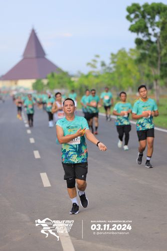 Race photo from Arutmin Borneo Run 2024