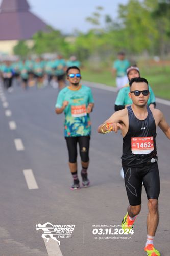 Race photo from Arutmin Borneo Run 2024