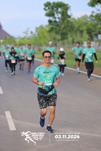 Race photo from Arutmin Borneo Run 2024
