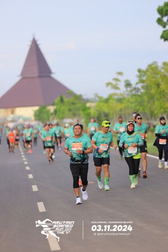Race photo from Arutmin Borneo Run 2024