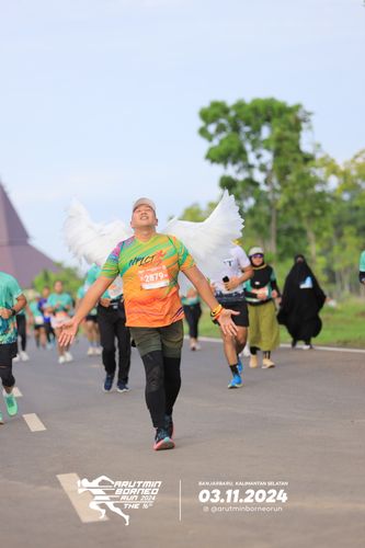 Race photo from Arutmin Borneo Run 2024