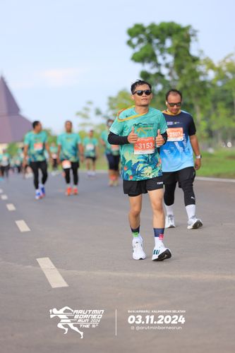 Race photo from Arutmin Borneo Run 2024